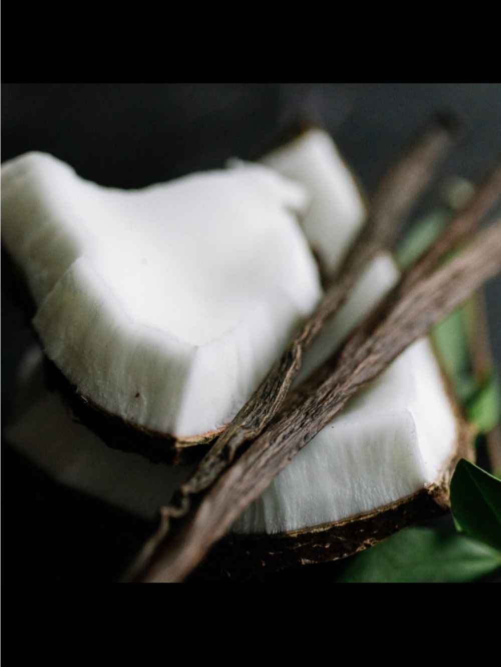 Viori Vanilla Coconut Powder Dry Shampoo — Brown - Picture 2 of 5